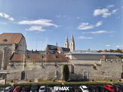 Gewerbeimmobilie mieten in Wiener Neustadt – 587 m², € 10.641 – Bild 1 von 6