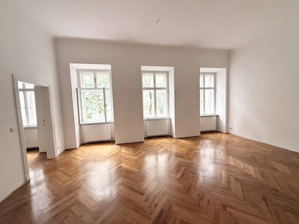 2-кімнатна старовинна квартира з видом на сад, 65 м², Йозефштадт, Йозефштадт