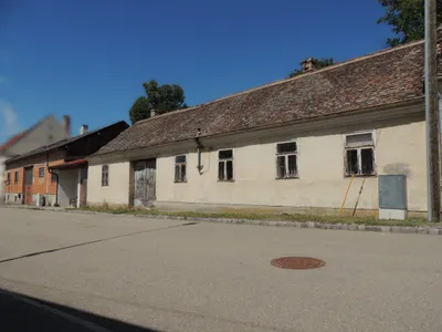 Immobilie kaufen in Hollabrunn – 200 m², € 85.000 – Bild 2 von 37