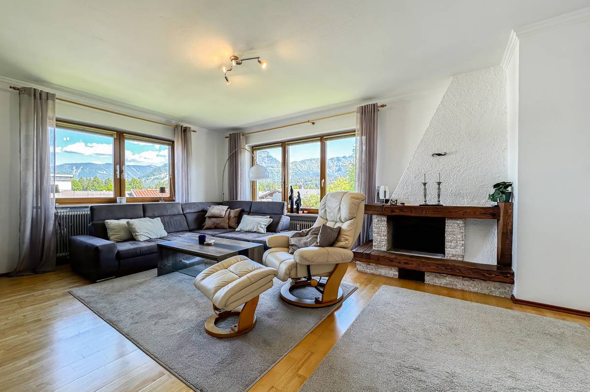 Charmante Dachgeschosswohnung mit Bergblick (02537), Kössen