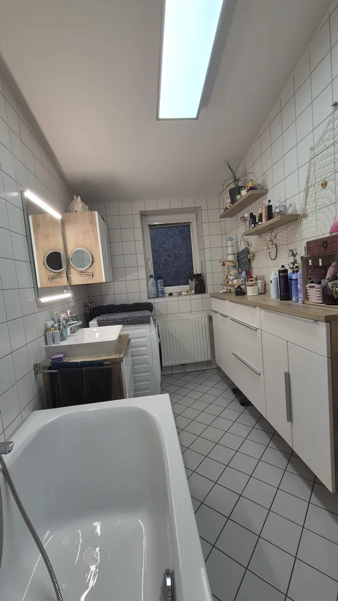 Lichtdurchflutete freundliche 3 - Zimmer Genossenschaftswohnung in ausgezeichneter Lage - Ansicht 3