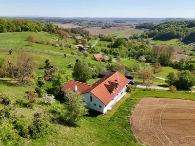 8-Zimmer-Haus kaufen in Hartberg-Fürstenfeld – 207 m², € 290.000 – Bild 2 von 42