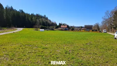 Grundstück kaufen in Vöcklabruck – 804 m², € 120.600 – Bild 2 von 2