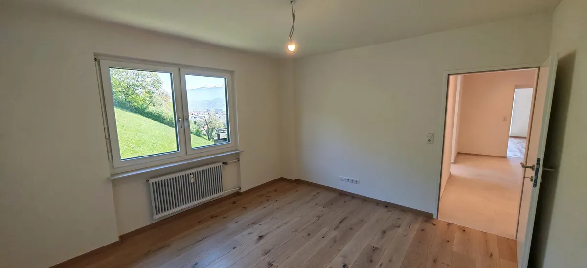 Ruhige, sonnige Aussichtslage in Hötting - stilvoll sanierte 3-Zimmer-Wohnung mit 2 Balkonen (#10453) – pohled 3