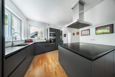 6-Zimmer-Haus kaufen in Wien – 203 m², € 1.650.000 – Bild 4 von 19