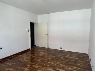Unbefristete Wohnung in zentraler Lage – Bild 2