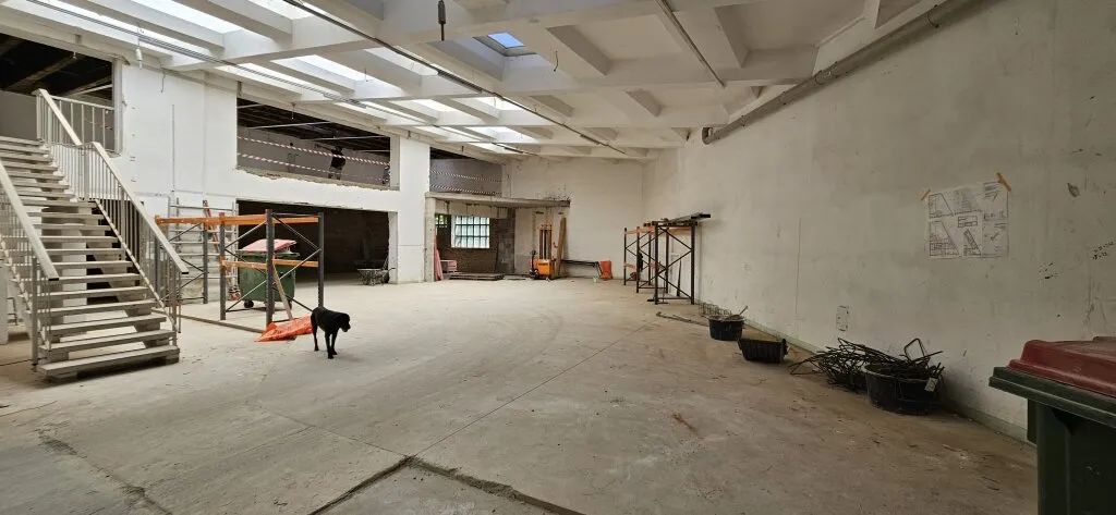 760 m² Betriebshalle samt Büro - Ansicht 2