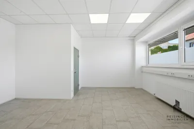 7-Zimmer-Gewerbeimmobilie mieten in Wels – 226 m², € 2.490 – Bild 11 von 19