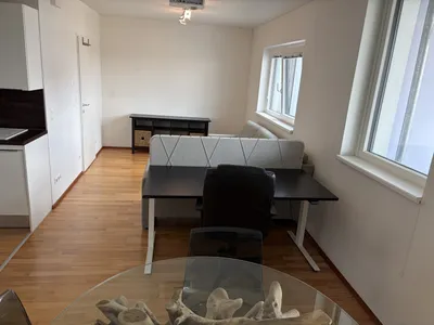 Helle 2-Zimmer-Wohnung mit Wintergarten - direkt bei U2 Aspernstraße – Bild 3