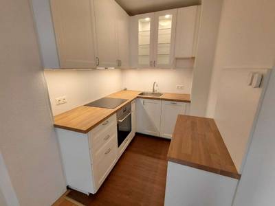Teilrenovierte und teilmöblierte Wohnung in Top-Lage nahe Freyung und Uni, 4 Min. zu U3 – Bild 2