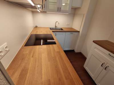 Teilrenovierte und teilmöblierte Wohnung in Top-Lage nahe Freyung und Uni, 4 Min. zu U3 – Bild 3