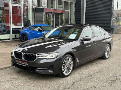 BMW 5er-Reihe 540d xDrive Aut. / STHZ / Glasdach / SZL / Head...