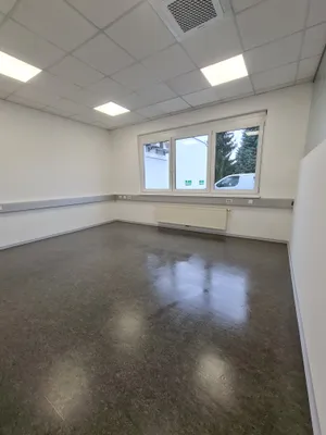 10-Zimmer-Gewerbeimmobilie mieten in Graz – 459 m², € 4.083 – Bild 10 von 18