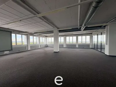 Gewerbeimmobilie mieten in Wels-Land – 358 m², € 3.760 – Bild 2 von 10