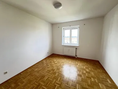 3-Zimmer-Wohnung mieten in Steyr – 83 m², € 880 – Bild 3 von 9