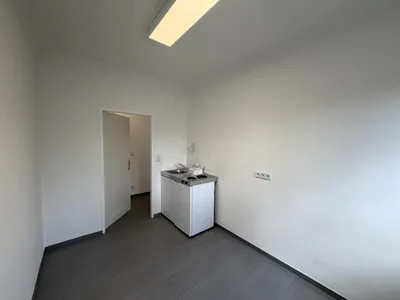 1-Zimmer-Gewerbeimmobilie mieten in Wien – 40 m², € 731 – Bild 8 von 23
