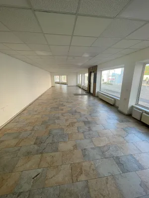 Gewerbeimmobilie mieten in Baden – 152 m², € 1.800 – Bild 7 von 11
