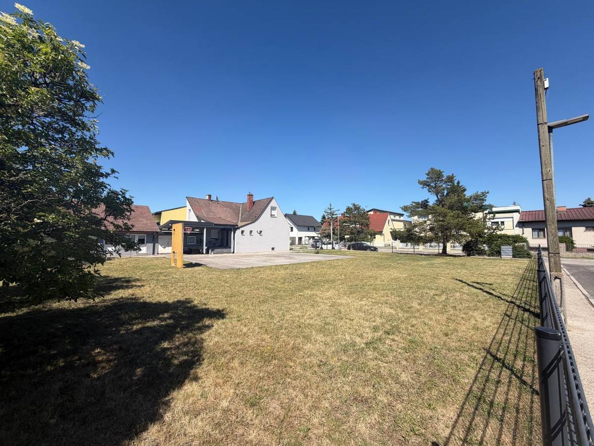 Aufgeschlossenes ECK - BAUGRUNDSTÜCK in Wiener Neustadt - Ansicht 3