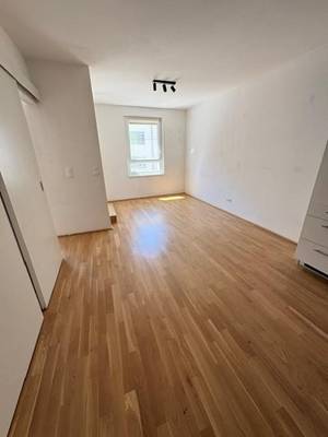 Ab 1.7. Nähe U1 Kagraner Platz/VetMed - Donaufelderstraße - 1 1/2-Zimmer-Singlewohnung mit straßenseitiger Loggia