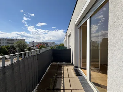Moderne 2-Zimmer-Wohnung mit Dusche und Balkon