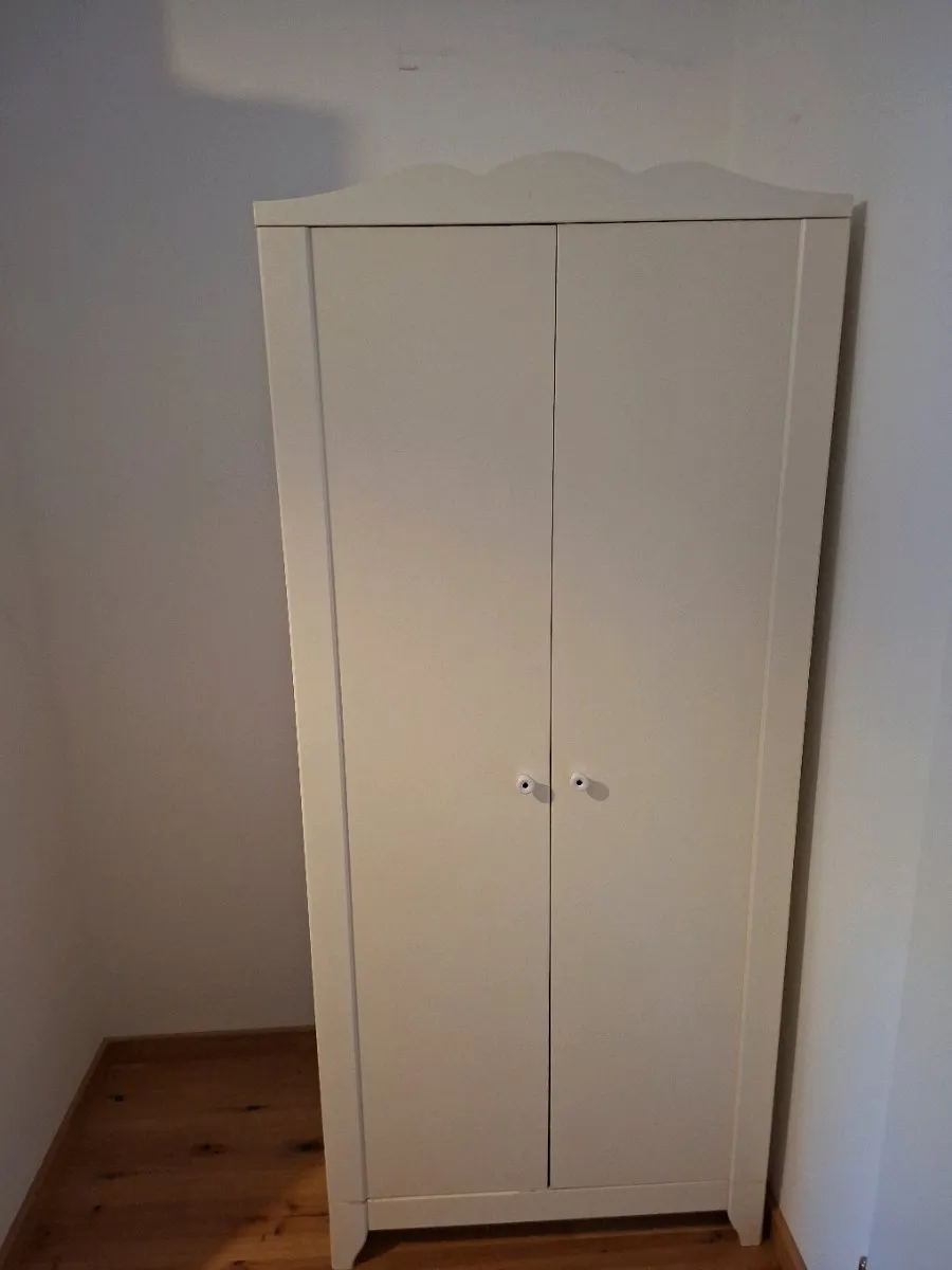 Hensvik Ikea Kleiderschrank Kinderschrank Kinderkleiderschrank, € 40,- (6020 Innsbruck)