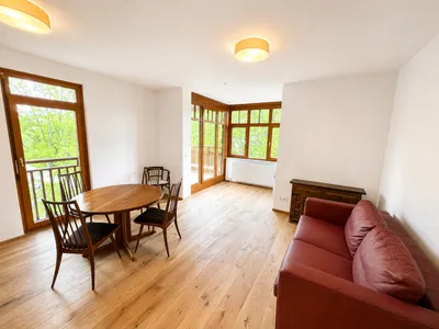 Helle, teilsanierte Wohnung mit Loggia (Preis inkl. BK+ HK)