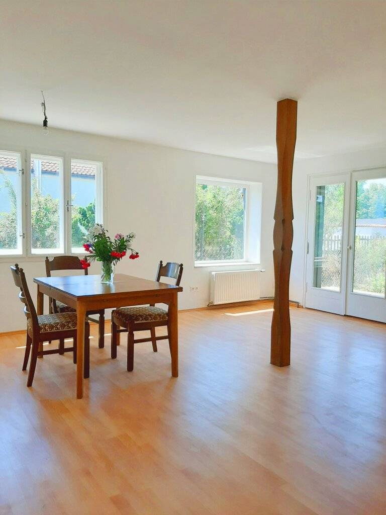 Renovierter Bungalow (teilmöbliert) | 4 SZ | Garten | 2 Stellplätze | Wien-Nähe I Ideal für Expat - Projektteams/ Firmenmiete möglich – pohled 3