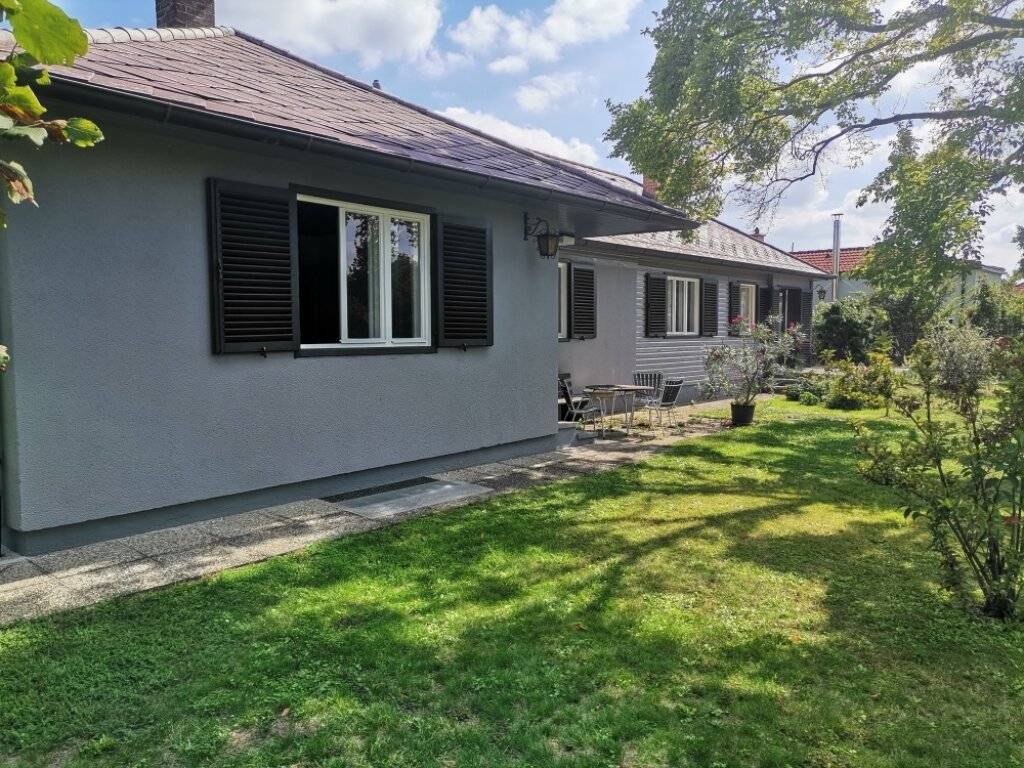 Renovierter Bungalow (teilmöbliert) | 4 SZ | Garten | 2 Stellplätze | Wien-Nähe I Ideal für Expat - Projektteams/ Firmenmiete möglich – pohled 2