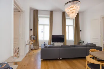 Exklusive Top-Adresse am Graben 28 - Einzigartige, großzügige Wohnung mit Erweiterungsmöglichkeit – Bild 2