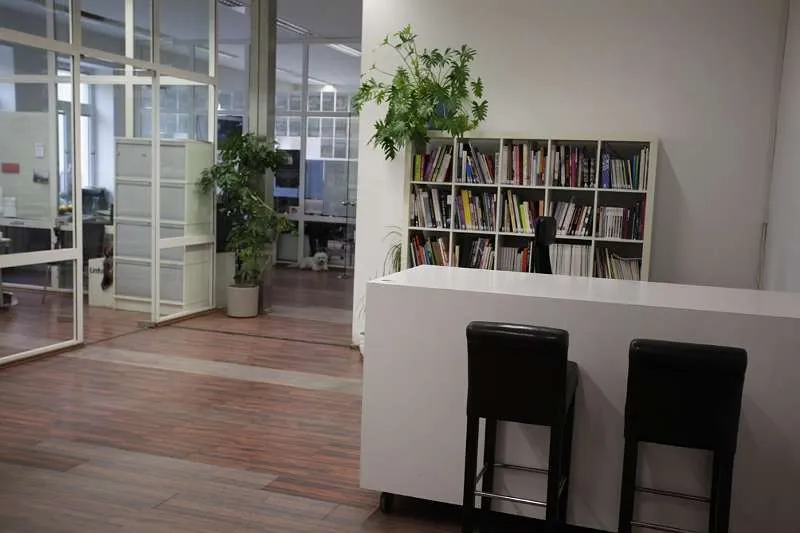 Co-working Pätze an Kreativstandort Graz / Elisabethinergasse & Lager & Parkplätze frei, Graz