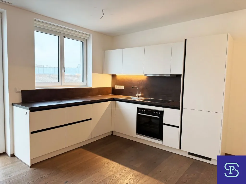 Moderne 70m² DG-Wohnung + 7m² Balkon und Lift Nahe U4 Pilgramgasse - 1050 Wien - Ansicht 3