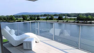 TRAUMRESIDENZ AM WASSER MIT PRIVATSTRAND IN ABSOLUTER RUHELAGE