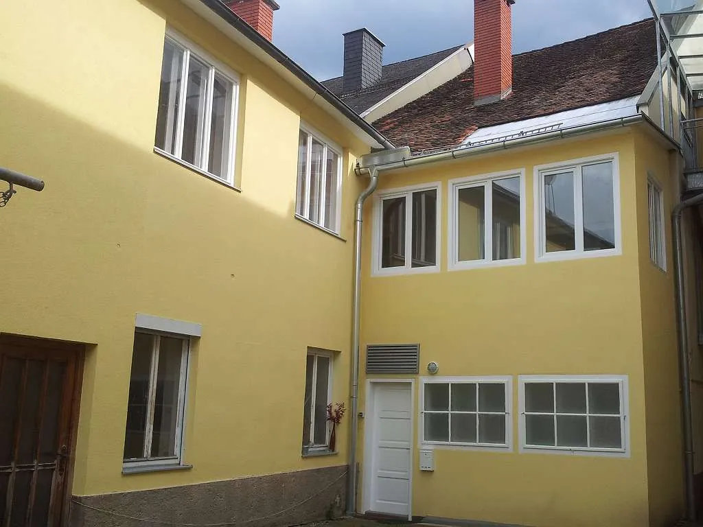 Haus in der Innenstadt mit Garten und Parkplatz 350 m² für Wohnen und Büro etc. - Ansicht 2