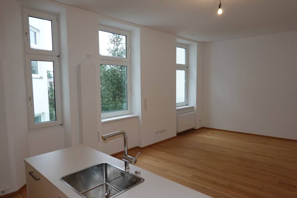 Bild 1 von 9 - Bild