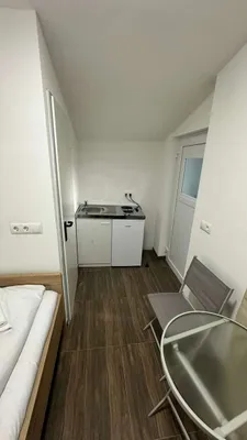6-Zimmer-Gewerbeimmobilie mieten in Graz – 160 m², € 500 – Bild 4 von 12