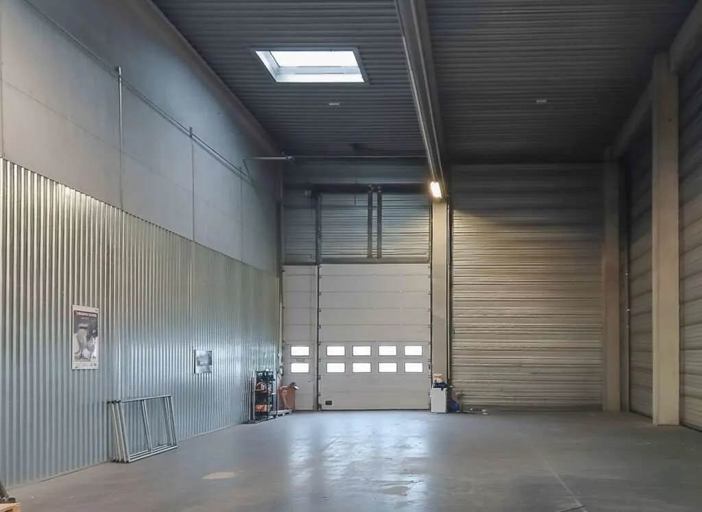 Kombination Lagerhalle 294 m² mit Büro 124 m² in Wiener Neudorf - Ansicht 2