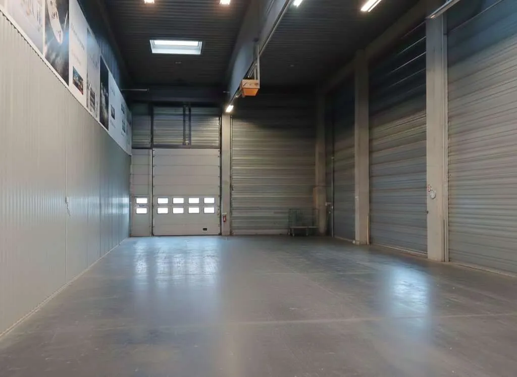 Kombination Lagerhalle 294 m² mit Büro 124 m² in Wiener Neudorf - Ansicht 3