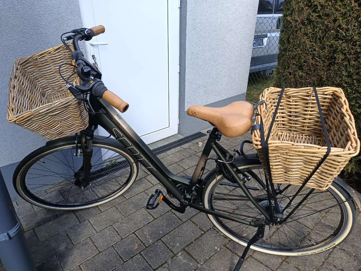 fahrradhelm abus visier Hyban 2.0 ACE mit und Rücklicht ab 109,89 € – Helmheld Geschmack:vegan Battery:Single Battery E-Bike Winora Sinus R8f