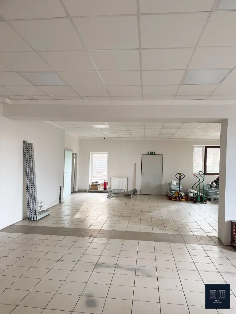 Attraktive Geschäftsfläche in zentraler Lage für Einzelhandel – pohled 3