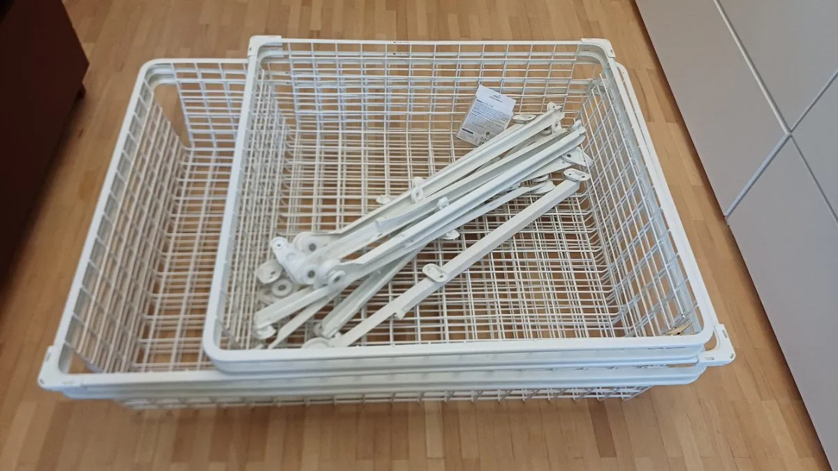 IKEA - HJÄLPA Drahtkorb mit Auszugschiene, € 30,- (4180 Zwettl an der Rodl)