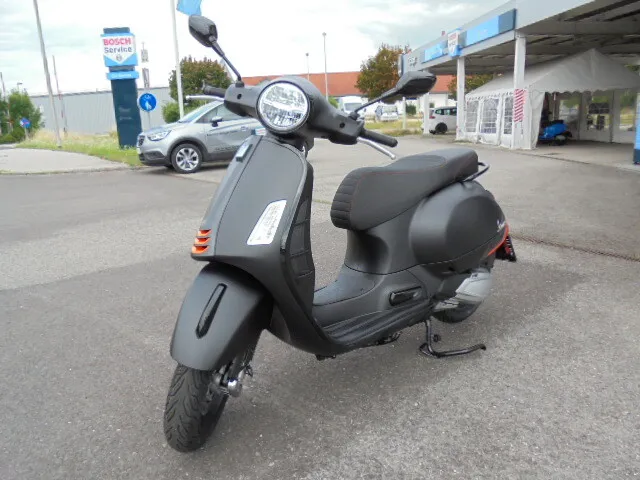 Vespa GTS