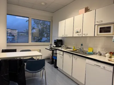 1-Zimmer-Gewerbeimmobilie mieten in Linz – 37 m², € 487 – Bild 10 von 16