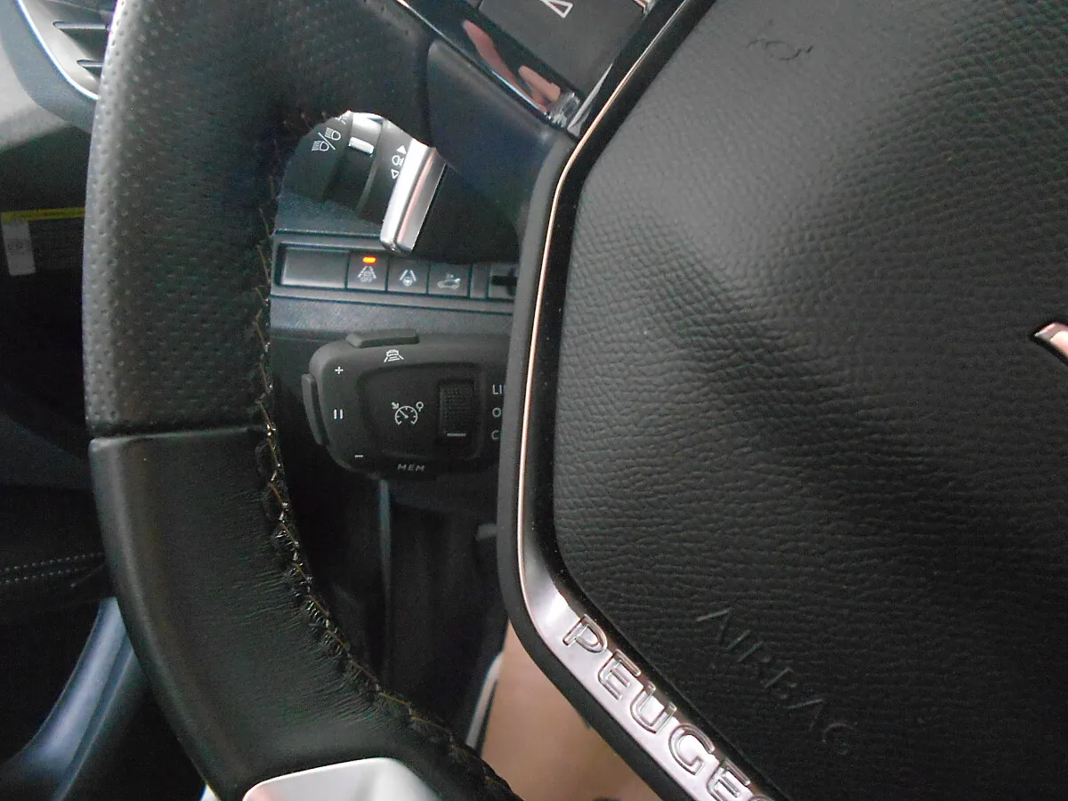 Peugeot 3008 1.5 BlueHDi 130 FAP GT (EURO 6d) – Bild 8