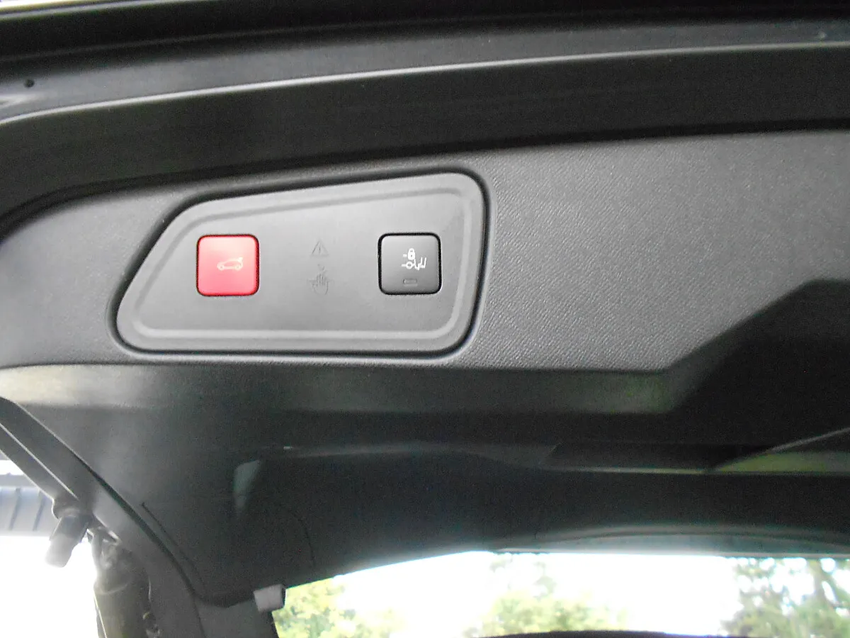 Peugeot 3008 1.5 BlueHDi 130 FAP GT (EURO 6d) – Bild 15