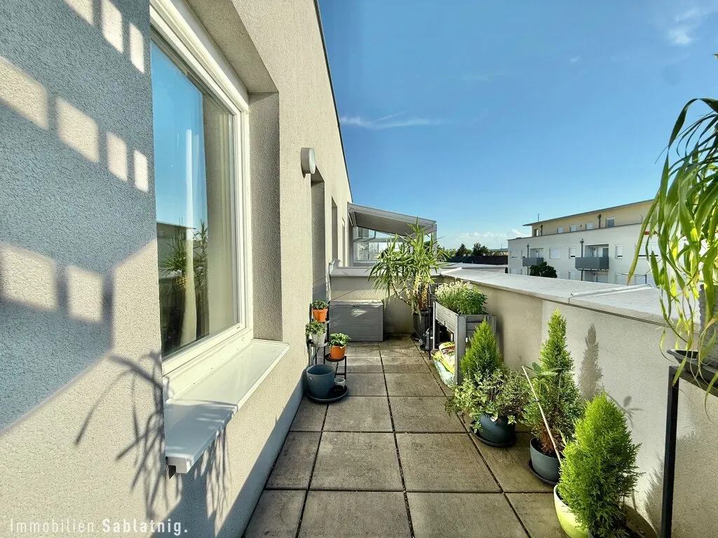 DACHTERRASSE! AUSSICHT! WOHNTRAUM! Genießen Sie modernes Wohnen mit 119,57 m² Freifläche über den Dächern von Leobersdorf! - Ansicht 3