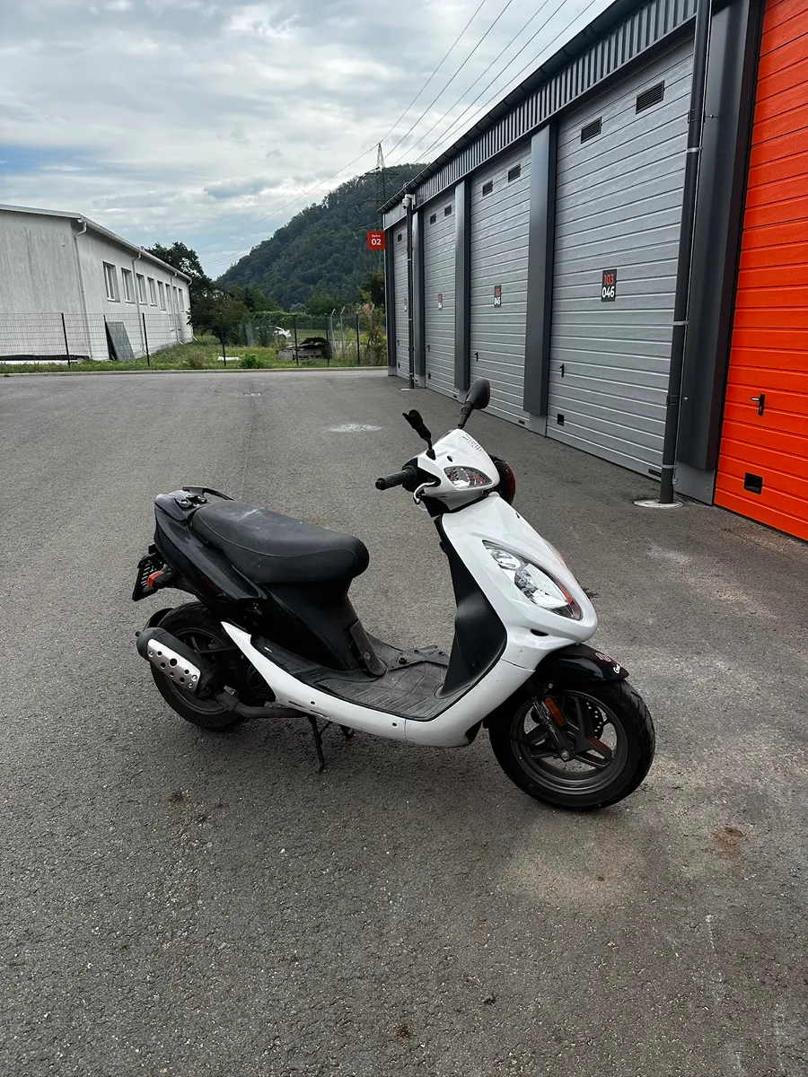 Sym Jet