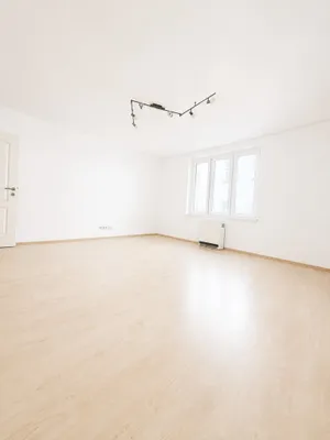 3-Zimmer-Wohnung kaufen in Wien – 101 m², € 300.000 – Bild 1 von 9