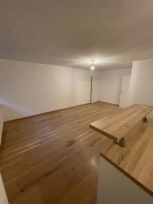 Sanierte 3-Zimmer Wohnung + Garage