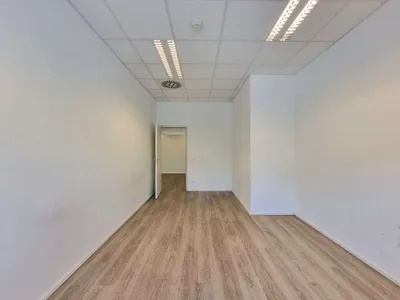 6-Zimmer-Gewerbeimmobilie mieten in Sankt Pölten – 263 m², € 2.995 – Bild 8 von 26
