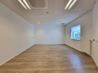 6-Zimmer-Gewerbeimmobilie mieten in Sankt Pölten – 263 m², € 2.995 – Bild 15 von 26